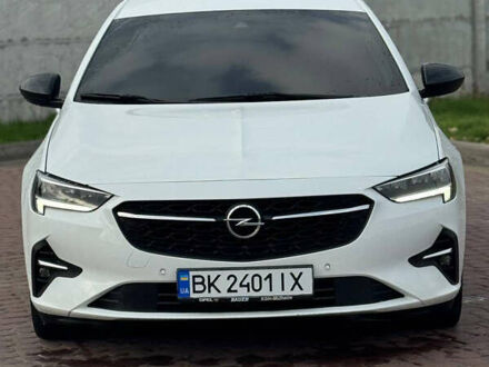 Білий Опель Інсігнія, об'ємом двигуна 1.5 л та пробігом 125 тис. км за 16700 $, фото 1 на Automoto.ua