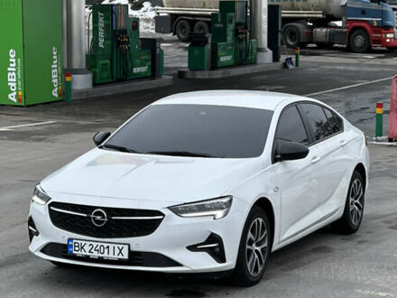 Білий Опель Інсігнія, об'ємом двигуна 1.5 л та пробігом 130 тис. км за 16500 $, фото 1 на Automoto.ua