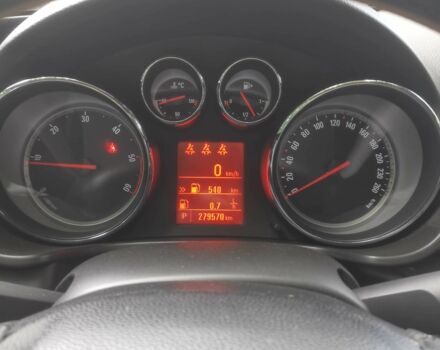 Бежевий Опель Інсігнія, об'ємом двигуна 2 л та пробігом 283 тис. км за 7744 $, фото 6 на Automoto.ua