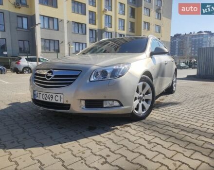 Бежевий Опель Інсігнія, об'ємом двигуна 1.96 л та пробігом 260 тис. км за 7900 $, фото 1 на Automoto.ua