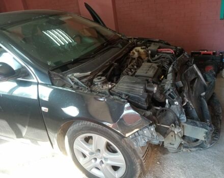 Черный Опель Инсигния, объемом двигателя 1.4 л и пробегом 140 тыс. км за 3709 $, фото 2 на Automoto.ua