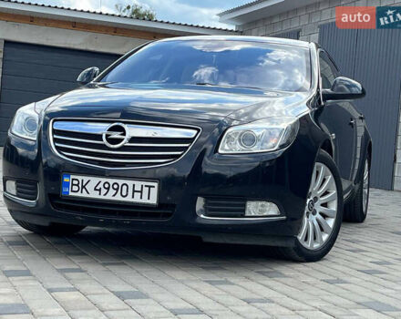 Черный Опель Инсигния, объемом двигателя 2 л и пробегом 320 тыс. км за 7402 $, фото 5 на Automoto.ua