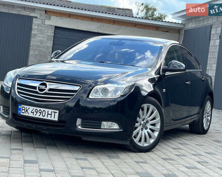 Черный Опель Инсигния, объемом двигателя 2 л и пробегом 320 тыс. км за 7402 $, фото 3 на Automoto.ua