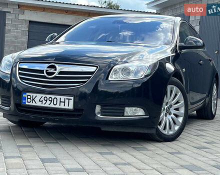 Черный Опель Инсигния, объемом двигателя 2 л и пробегом 320 тыс. км за 7402 $, фото 6 на Automoto.ua