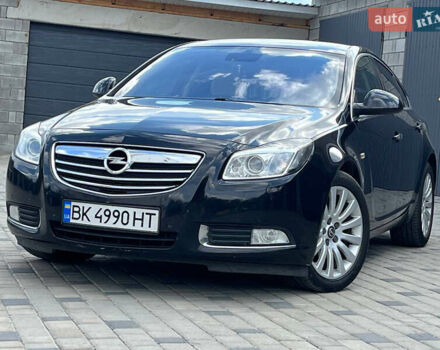 Черный Опель Инсигния, объемом двигателя 2 л и пробегом 320 тыс. км за 7402 $, фото 4 на Automoto.ua