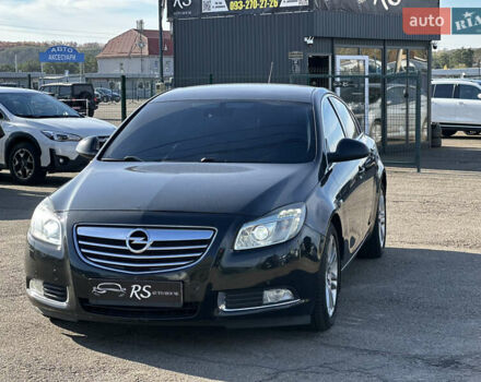 Черный Опель Инсигния, объемом двигателя 2 л и пробегом 263 тыс. км за 8500 $, фото 4 на Automoto.ua