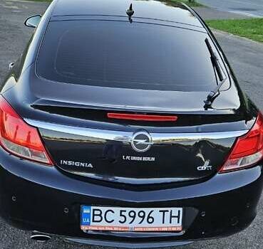Чорний Опель Інсігнія, об'ємом двигуна 2 л та пробігом 182 тис. км за 8300 $, фото 27 на Automoto.ua