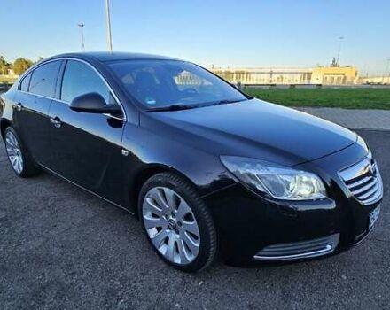 Чорний Опель Інсігнія, об'ємом двигуна 2 л та пробігом 182 тис. км за 8300 $, фото 1 на Automoto.ua