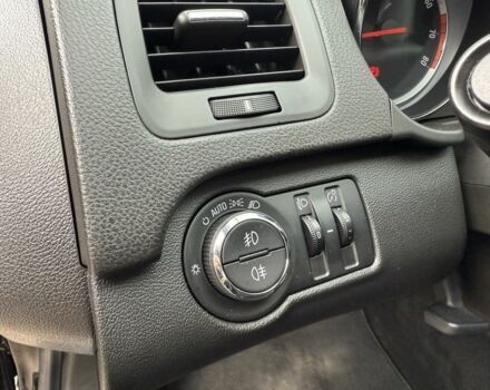 Чорний Опель Інсігнія, об'ємом двигуна 1.8 л та пробігом 192 тис. км за 8000 $, фото 10 на Automoto.ua