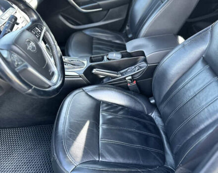 Черный Опель Инсигния, объемом двигателя 2 л и пробегом 263 тыс. км за 8500 $, фото 10 на Automoto.ua