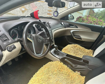 Чорний Опель Інсігнія, об'ємом двигуна 1.96 л та пробігом 253 тис. км за 8500 $, фото 9 на Automoto.ua