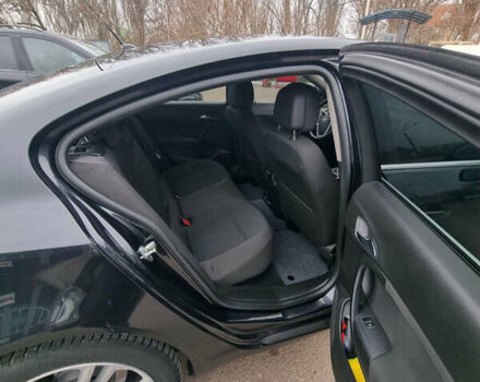 Черный Опель Инсигния, объемом двигателя 1.4 л и пробегом 205 тыс. км за 8000 $, фото 9 на Automoto.ua