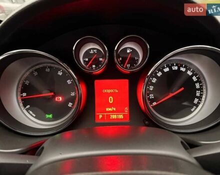 Черный Опель Инсигния, объемом двигателя 2 л и пробегом 209 тыс. км за 8200 $, фото 9 на Automoto.ua