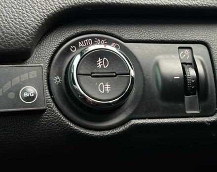 Чорний Опель Інсігнія, об'ємом двигуна 1.5 л та пробігом 161 тис. км за 8750 $, фото 14 на Automoto.ua