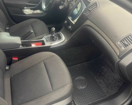 Опель Инсигния 2012 в Львове на Automoto.ua Черный Опель Инсигния, объемом двигателя 1.4 л и пробегом 160 тыс. км за 8000 $, фото 2 на Automoto.ua