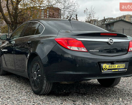 Чорний Опель Інсігнія, об'ємом двигуна 1.36 л та пробігом 161 тис. км за 8750 $, фото 3 на Automoto.ua