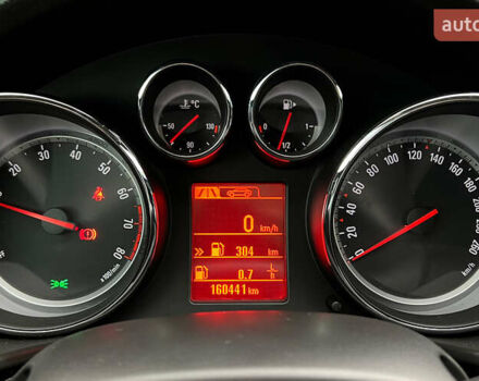 Чорний Опель Інсігнія, об'ємом двигуна 1.36 л та пробігом 161 тис. км за 8750 $, фото 11 на Automoto.ua