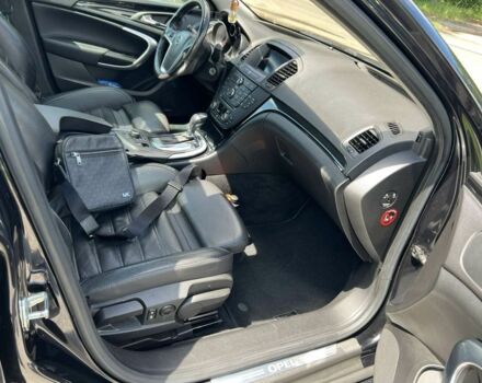 Чорний Опель Інсігнія, об'ємом двигуна 2 л та пробігом 192 тис. км за 4000 $, фото 3 на Automoto.ua