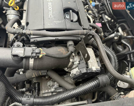 Чорний Опель Інсігнія, об'ємом двигуна 1.6 л та пробігом 204 тис. км за 8000 $, фото 56 на Automoto.ua