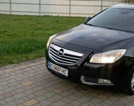 Черный Опель Инсигния, объемом двигателя 1.96 л и пробегом 238 тыс. км за 8900 $, фото 5 на Automoto.ua