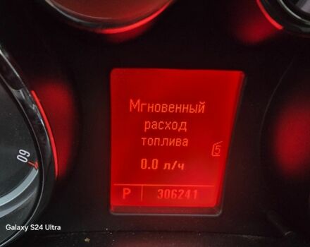 Черный Опель Инсигния, объемом двигателя 2 л и пробегом 305 тыс. км за 2800 $, фото 9 на Automoto.ua