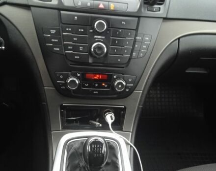 Черный Опель Инсигния, объемом двигателя 1.6 л и пробегом 240 тыс. км за 5600 $, фото 5 на Automoto.ua