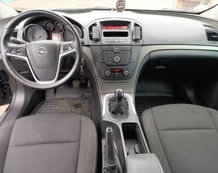 Чорний Опель Інсігнія, об'ємом двигуна 2 л та пробігом 175 тис. км за 6700 $, фото 6 на Automoto.ua