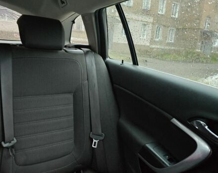 Черный Опель Инсигния, объемом двигателя 2 л и пробегом 305 тыс. км за 2800 $, фото 10 на Automoto.ua