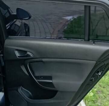 Черный Опель Инсигния, объемом двигателя 1.96 л и пробегом 238 тыс. км за 8900 $, фото 12 на Automoto.ua