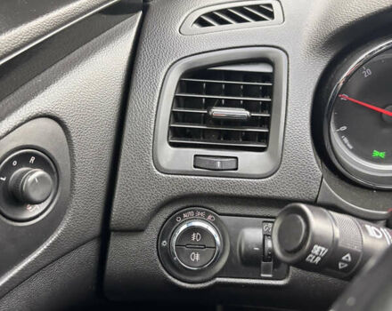 Черный Опель Инсигния, объемом двигателя 2 л и пробегом 265 тыс. км за 7250 $, фото 13 на Automoto.ua