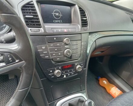 Чорний Опель Інсігнія, об'ємом двигуна 2 л та пробігом 236 тис. км за 7500 $, фото 8 на Automoto.ua