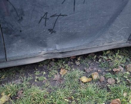 Черный Опель Инсигния, объемом двигателя 2 л и пробегом 305 тыс. км за 2800 $, фото 4 на Automoto.ua