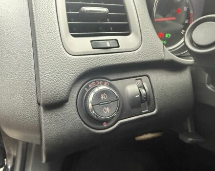 Черный Опель Инсигния, объемом двигателя 1.6 л и пробегом 204 тыс. км за 8000 $, фото 10 на Automoto.ua