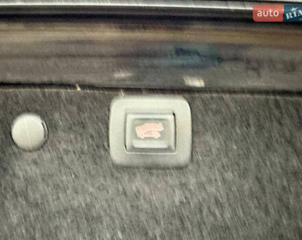 Черный Опель Инсигния, объемом двигателя 1.96 л и пробегом 242 тыс. км за 7600 $, фото 34 на Automoto.ua