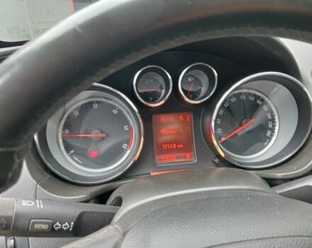 Чорний Опель Інсігнія, об'ємом двигуна 2 л та пробігом 236 тис. км за 7500 $, фото 9 на Automoto.ua