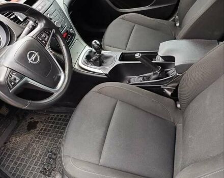 Черный Опель Инсигния, объемом двигателя 1.96 л и пробегом 177 тыс. км за 6500 $, фото 5 на Automoto.ua