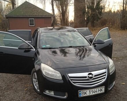 Черный Опель Инсигния, объемом двигателя 1.6 л и пробегом 240 тыс. км за 5600 $, фото 7 на Automoto.ua