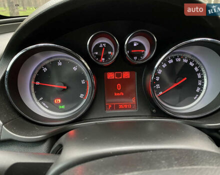 Чорний Опель Інсігнія, об'ємом двигуна 1.96 л та пробігом 357 тис. км за 6500 $, фото 7 на Automoto.ua