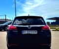 Черный Опель Инсигния, объемом двигателя 2 л и пробегом 220 тыс. км за 6250 $, фото 5 на Automoto.ua