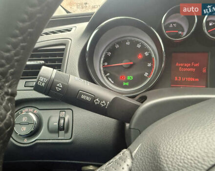 Чорний Опель Інсігнія, об'ємом двигуна 1.6 л та пробігом 204 тис. км за 8000 $, фото 19 на Automoto.ua