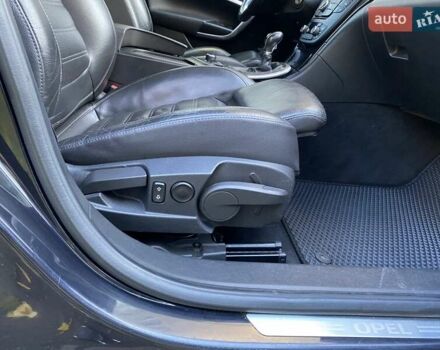 Черный Опель Инсигния, объемом двигателя 1.96 л и пробегом 208 тыс. км за 7750 $, фото 48 на Automoto.ua