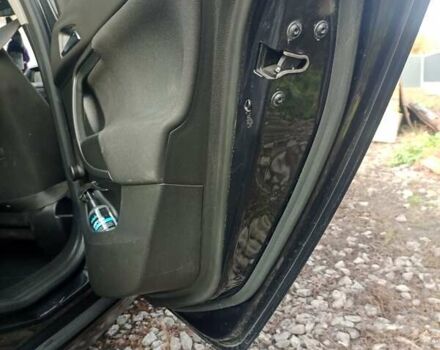 Черный Опель Инсигния, объемом двигателя 1.96 л и пробегом 206 тыс. км за 7200 $, фото 17 на Automoto.ua