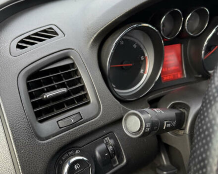 Черный Опель Инсигния, объемом двигателя 1.96 л и пробегом 305 тыс. км за 7999 $, фото 12 на Automoto.ua