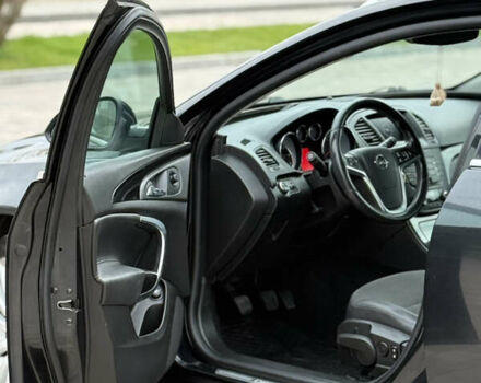 Черный Опель Инсигния, объемом двигателя 2 л и пробегом 292 тыс. км за 5900 $, фото 8 на Automoto.ua