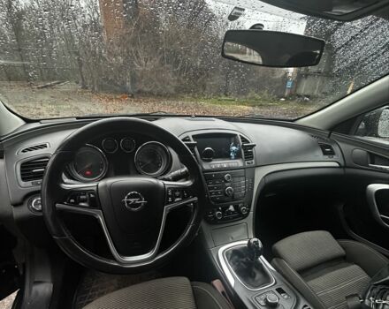 Чорний Опель Інсігнія, об'ємом двигуна 2 л та пробігом 288 тис. км за 6000 $, фото 7 на Automoto.ua