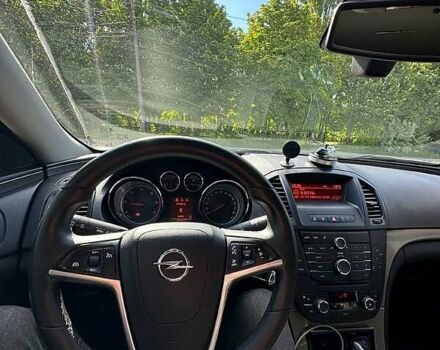 Чорний Опель Інсігнія, об'ємом двигуна 2 л та пробігом 296 тис. км за 7000 $, фото 5 на Automoto.ua