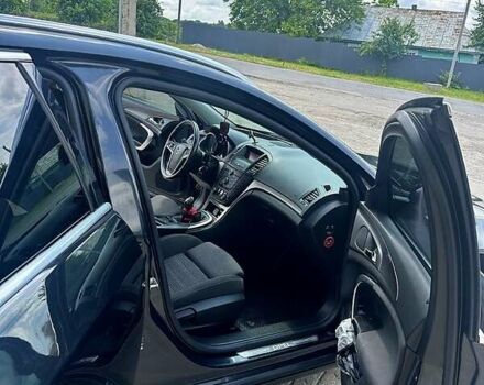 Чорний Опель Інсігнія, об'ємом двигуна 2 л та пробігом 296 тис. км за 7000 $, фото 9 на Automoto.ua