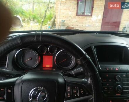 Опель Инсигния 2010 в Львове на Automoto.ua Черный Опель Инсигния, объемом двигателя 2 л и пробегом 350 тыс. км за 6500 $, фото 4 на Automoto.ua