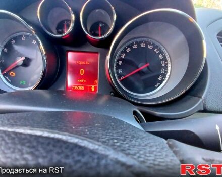 Черный Опель Инсигния, объемом двигателя 1.6 л и пробегом 235 тыс. км за 7800 $, фото 8 на Automoto.ua