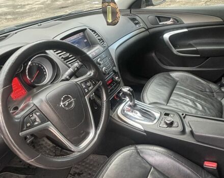 Чорний Опель Інсігнія, об'ємом двигуна 2 л та пробігом 333 тис. км за 10150 $, фото 5 на Automoto.ua
